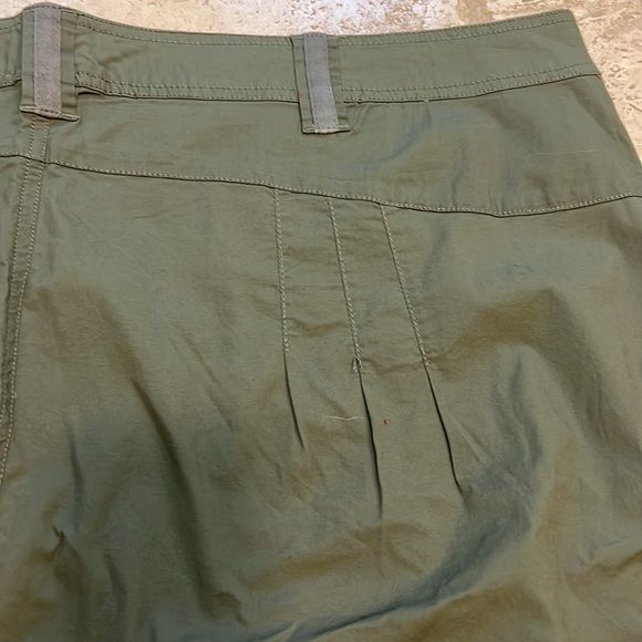 Women’s casual army green skirt by Cotton Ginny - Picture 7 of 8